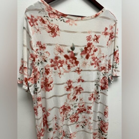Maurices Floral Striped Short Sleeve Top Size 2x - Picture 5 of 5